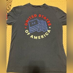 Under Armour boys size small shirt